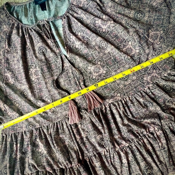 ⭐️BOGO FREE⭐️ DAYTRIP Babydoll Ruffled Mesh Pink and Black Patterned top Medium - Picture 7 of 9